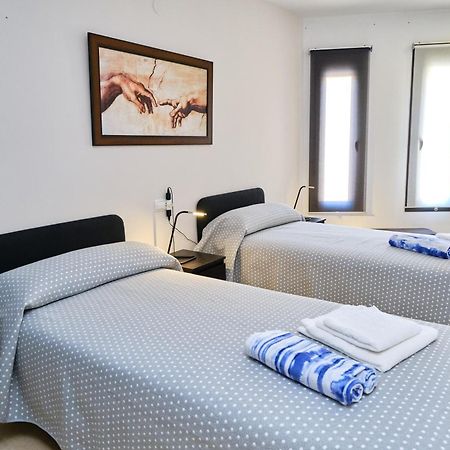 Habitaciones Pensadas Para Ti フエンヒロラ エクステリア 写真