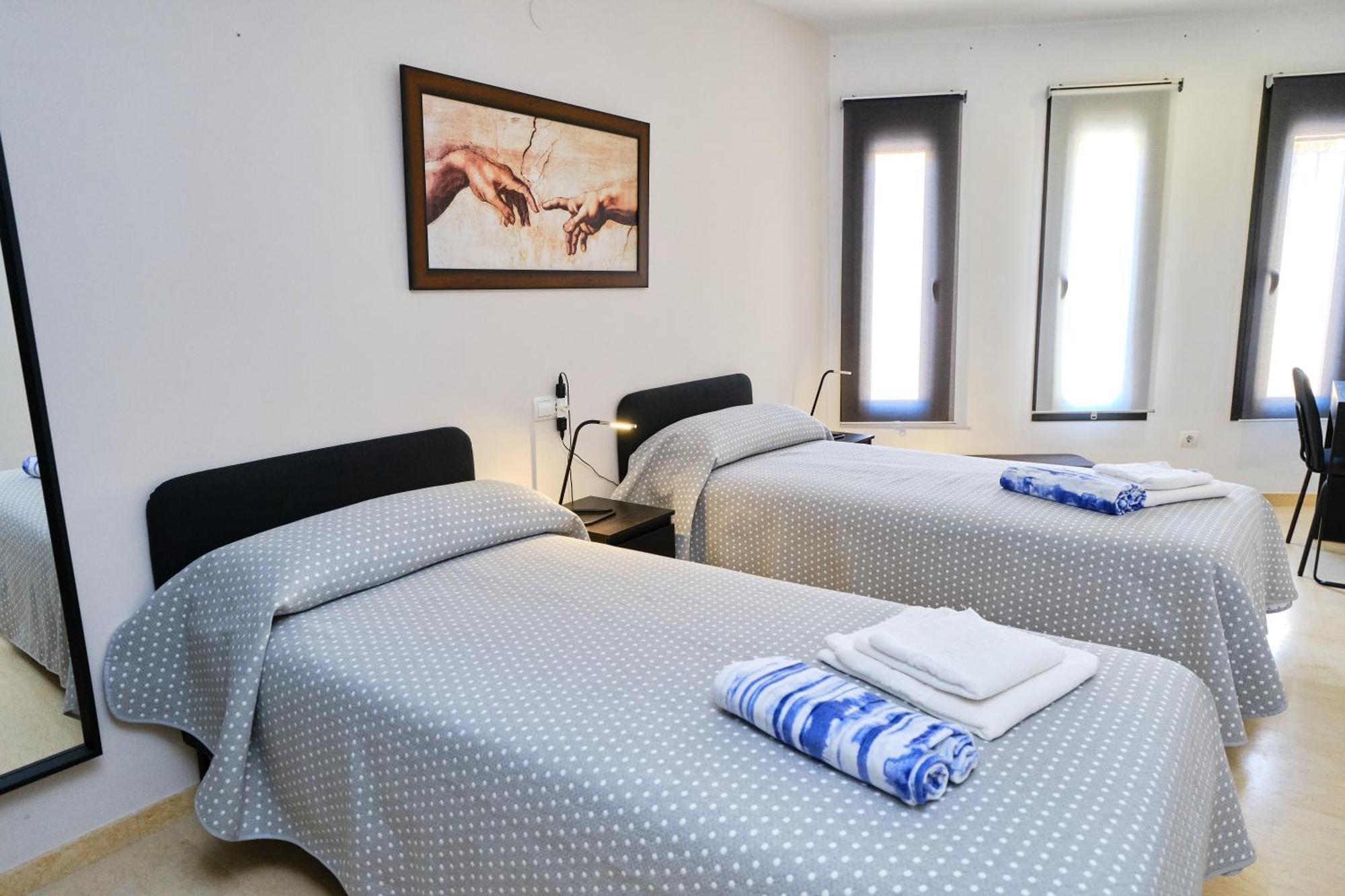 Habitaciones Pensadas Para Ti フエンヒロラ エクステリア 写真