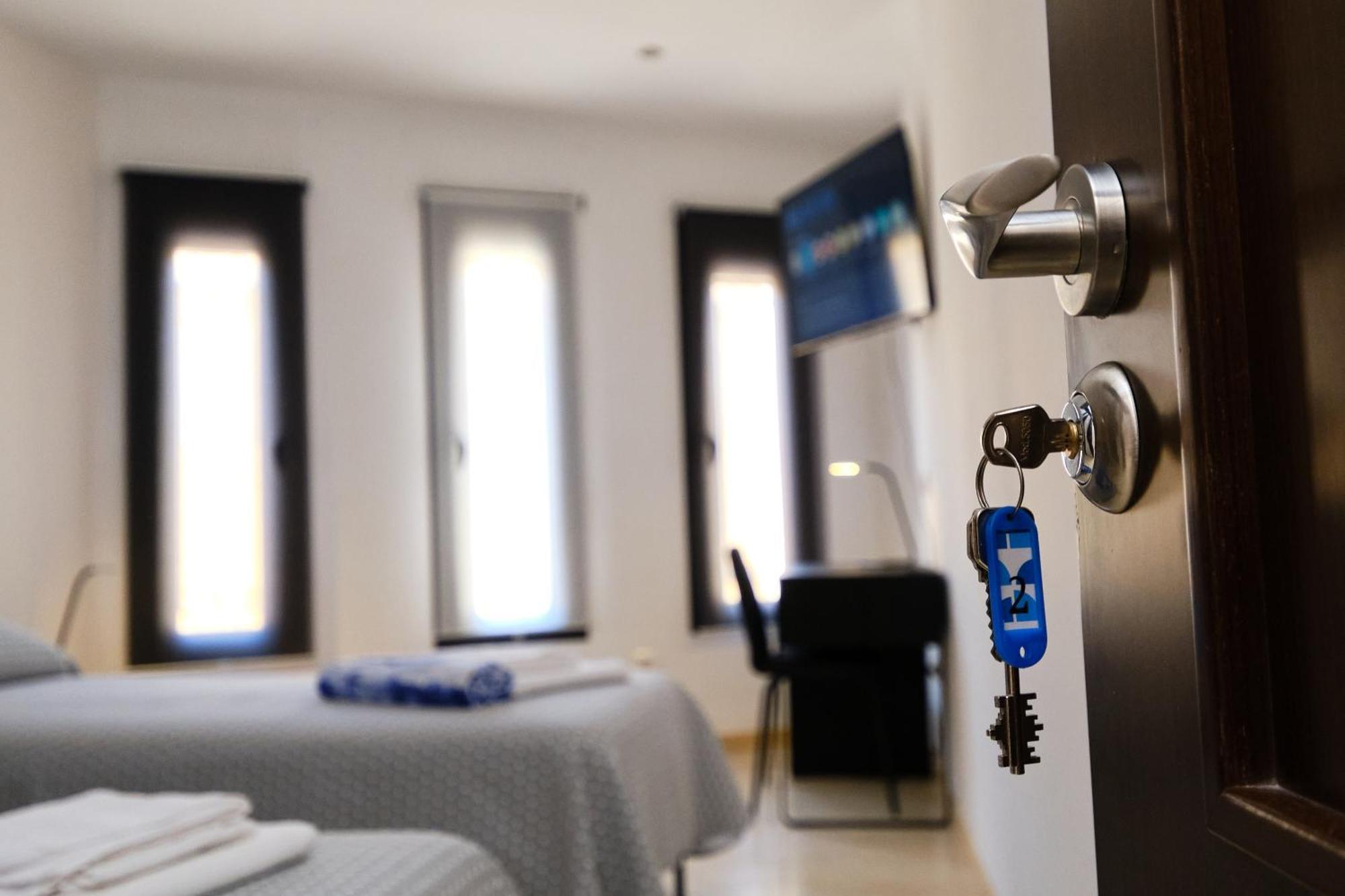 Habitaciones Pensadas Para Ti フエンヒロラ エクステリア 写真