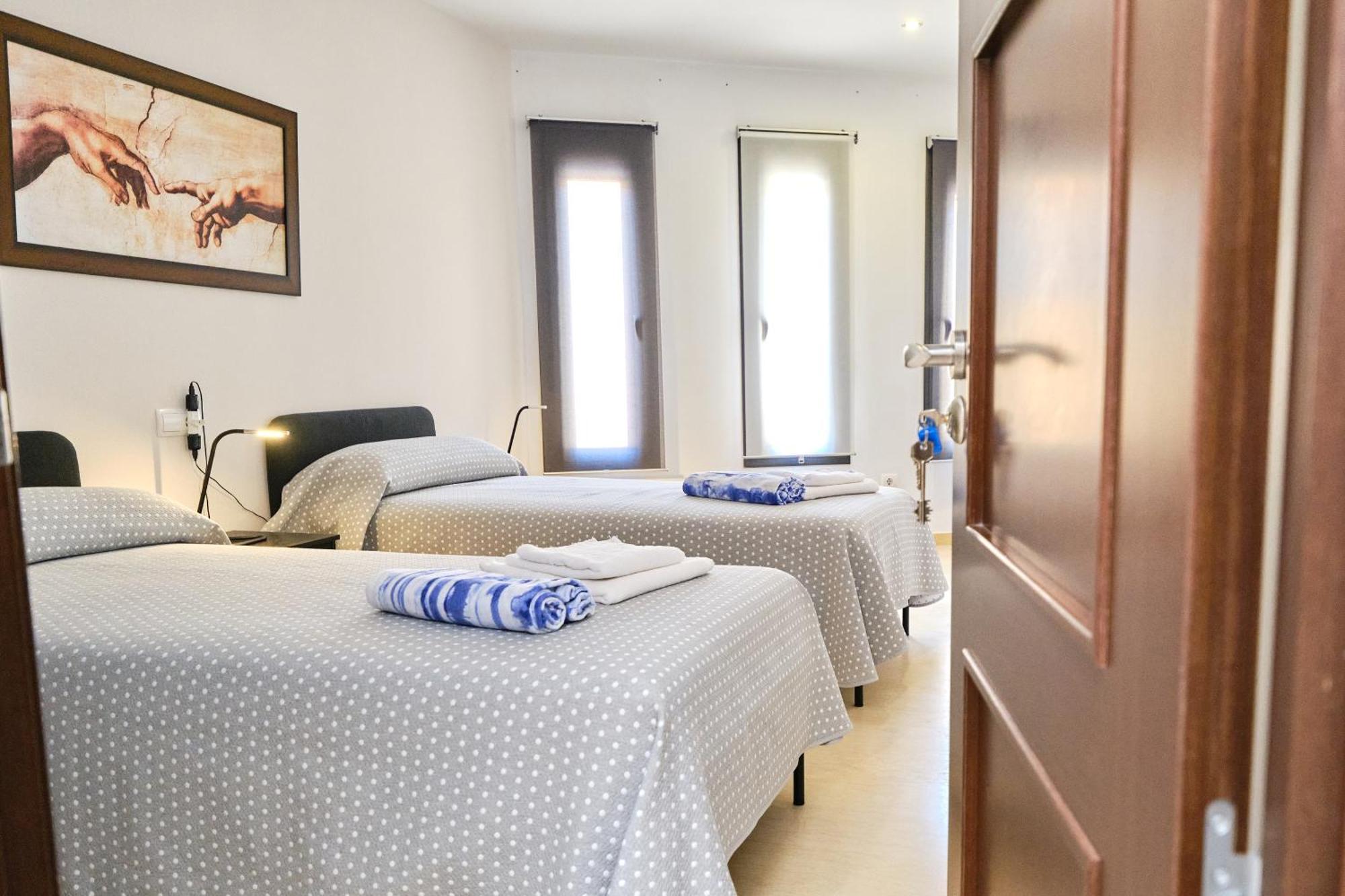 Habitaciones Pensadas Para Ti フエンヒロラ エクステリア 写真