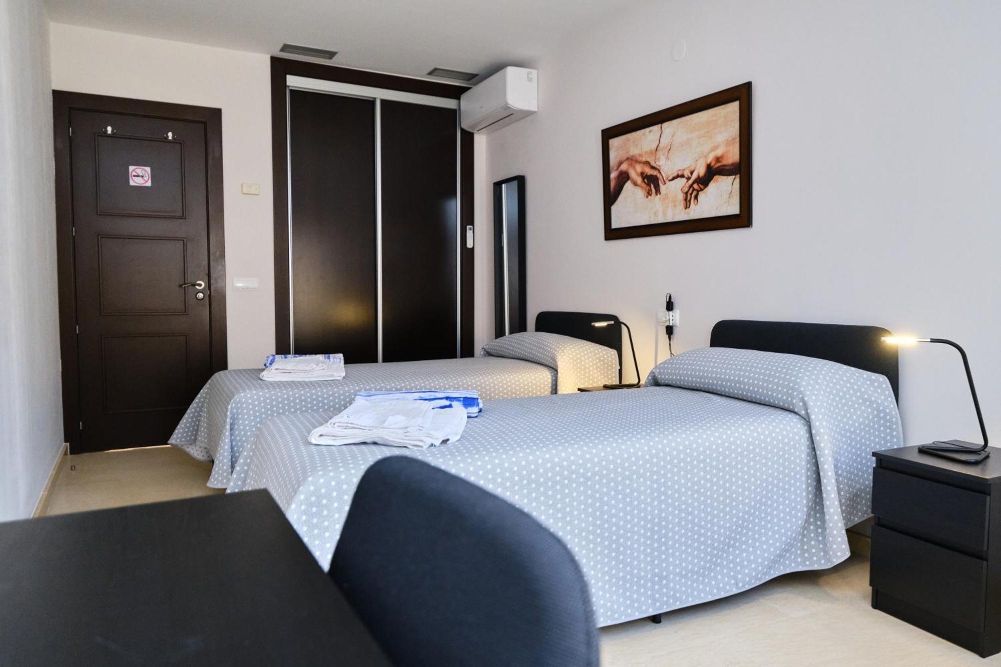 Habitaciones Pensadas Para Ti フエンヒロラ エクステリア 写真